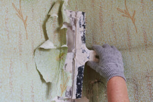 DIY vs professional wallpaper removal